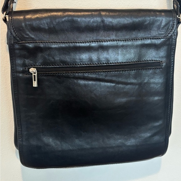 NEW I Medici Black Italian Leather Bag (Literally Bought in Italy)🇮🇹 - Picture 4 of 10